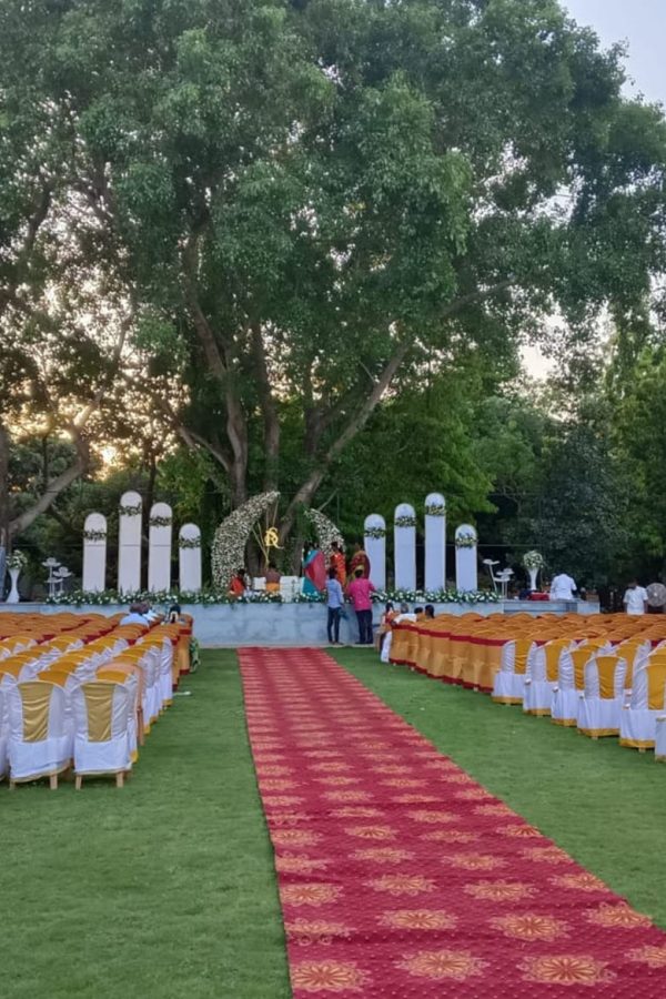 Best wedding resort near Pondicherry with outdoor lawn and banquet hall